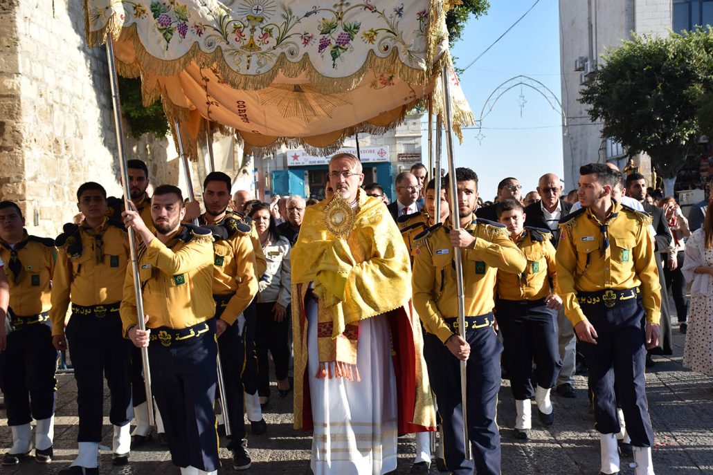 Ayuda a cristianos en Tierra Santa